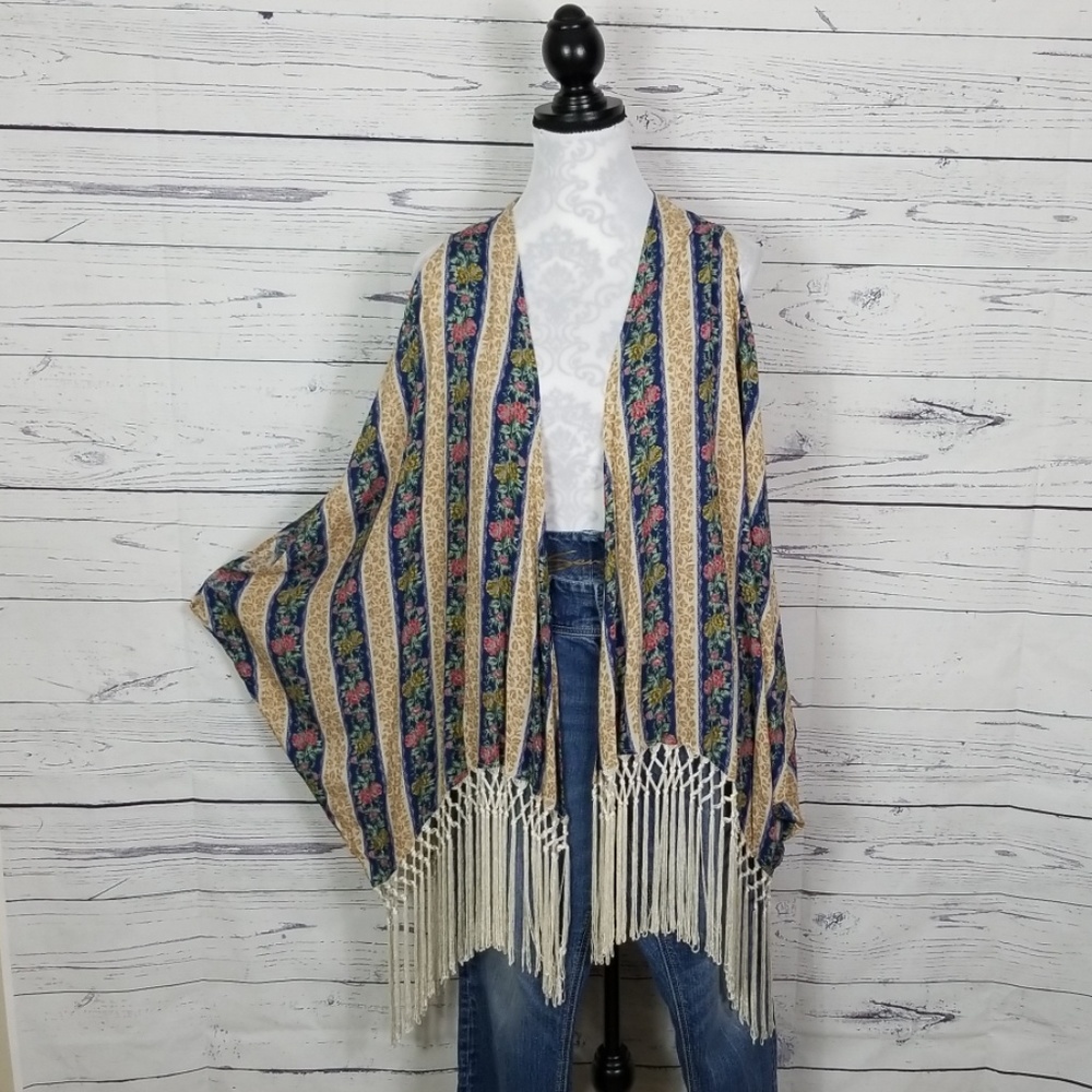 Umgee floral cold shoulder kimono - Picture 1 of 7